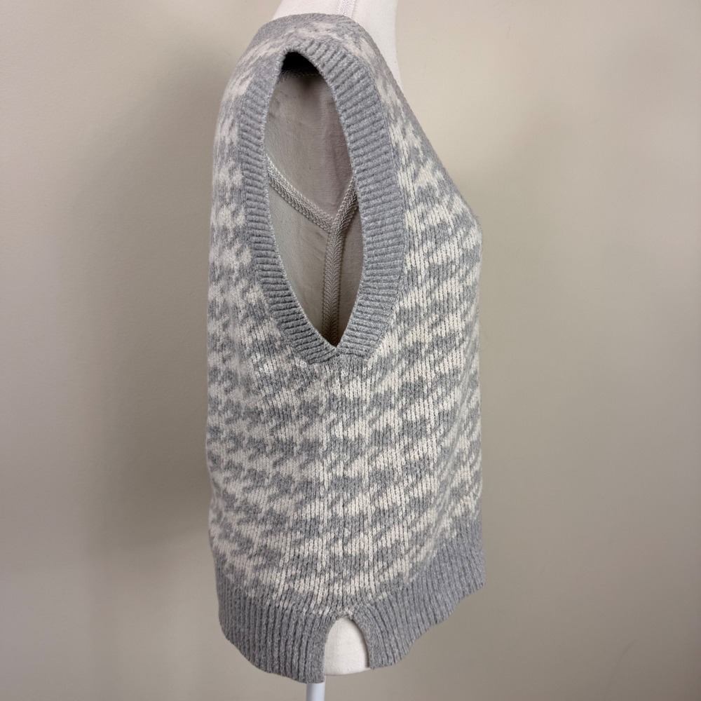 Abercrombie & Fitch Oversized Houndstooth V Neck Sweater Vest Gray White Size S - Picture 4 of 8